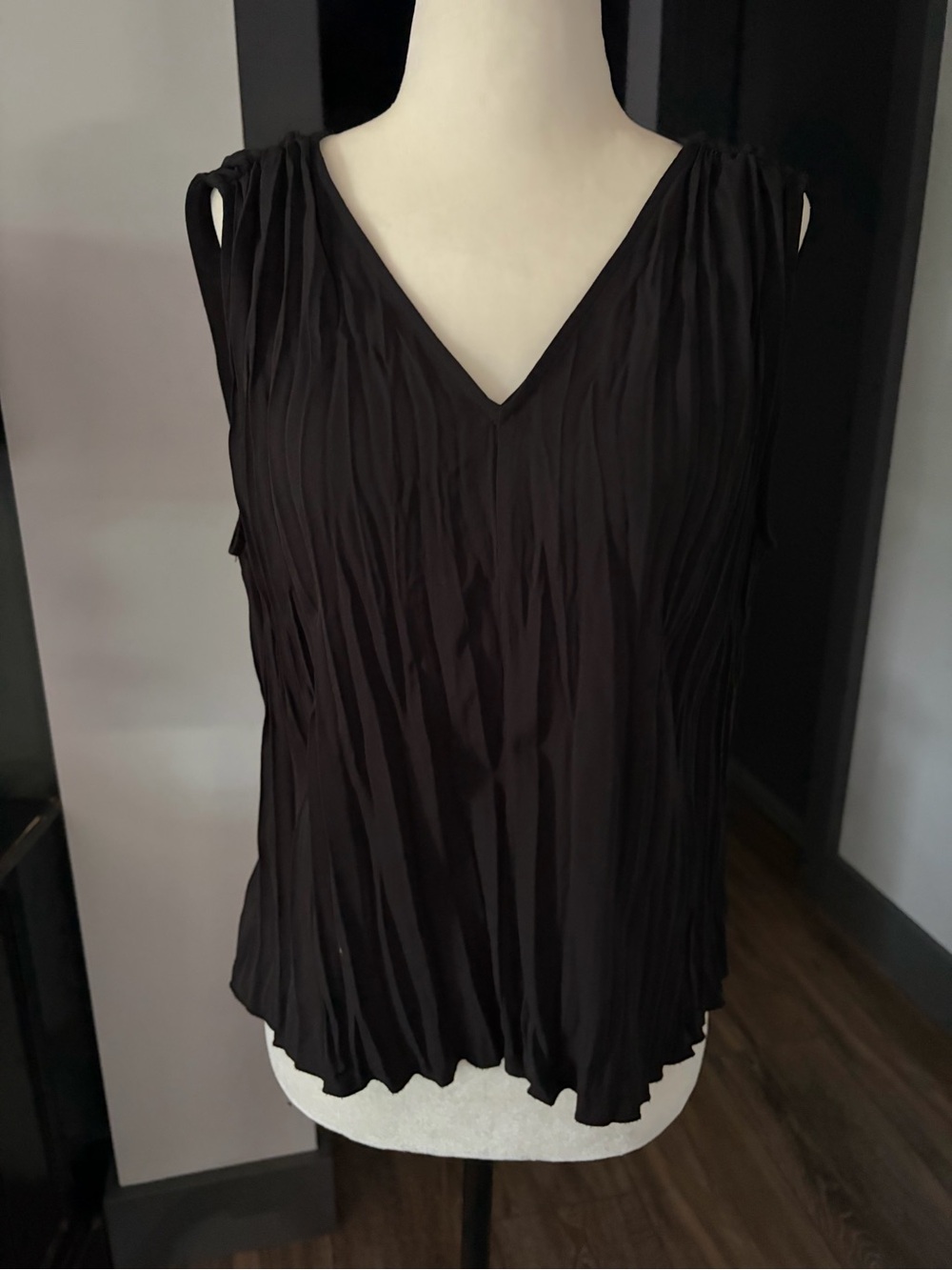 RW&CO. Black Pleated V-Neck Sleeveless Top
